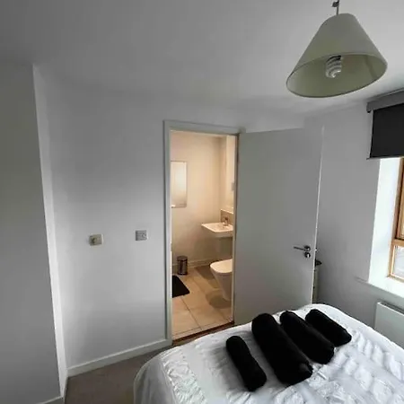 2 Bedroom Eco House With South Facing Balcony Nottingham Exterior photo