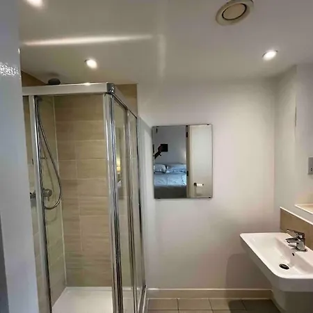 2 Bedroom Eco House With South Facing Balcony Nottingham Exterior photo