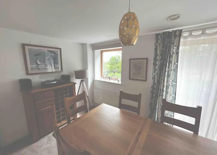 2 Bedroom Eco House With South Facing Balcony
